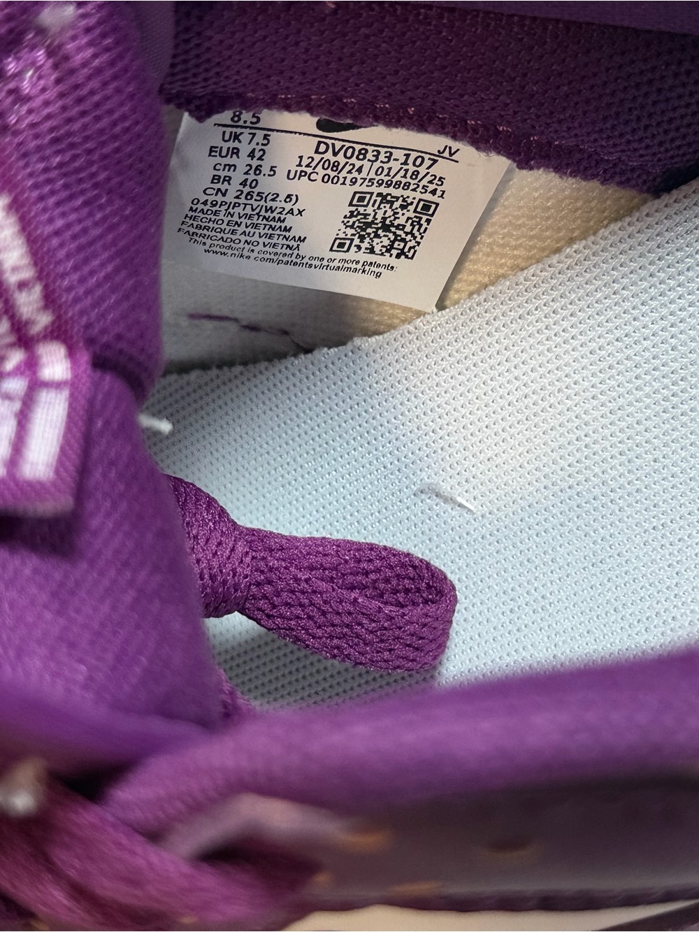 Nike Purple and White Low-Top Sneakers - Picture 6 of 10
